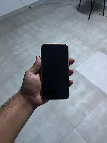 ayfon kreditle: IPhone 17 Pro, 128 GB, Narıncı, Barmaq izi, Face ID — 2