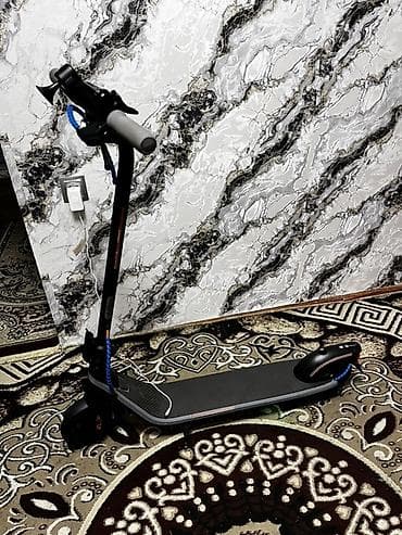 Elektrik skuter - Rəng: qara-boz akssentlərlə - Geniş, sürüşməyən — 1