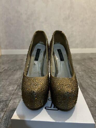 BYD: Tuflilər, Ölçü: 38, rəng - Qızılı, İşlənmiş — 1