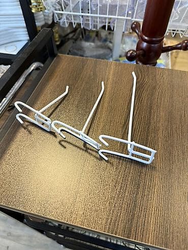 ref: Ağ rəngli metal vitrin asqısı / rəf qarmağı. Məhsul mağaza, vitrin və — 4