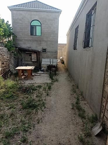 berde: Satılır.Bir həyətdə 2 ev. 2 mərtəbəli tam təmirli,beton monolit — 3