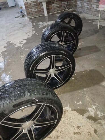 ij disklər: Новый Колесо Mercedes-Benz 245 / 50 / R 19, 5 Болтов — 5