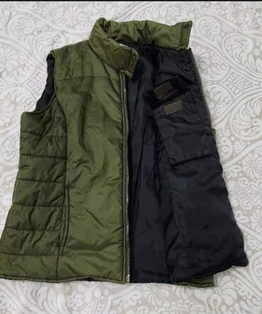 теплые мужские водолазки: Zeytuni rəngdə, dolgulu jilet. Bu jilet fermuarla bağlanır və dik — 2