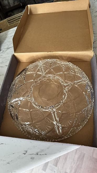qab desdi: Kənaqlı şüşə meyvə/çərəz qabı - Material: şəffaf, ağır şüşə (kənaqlı — 2