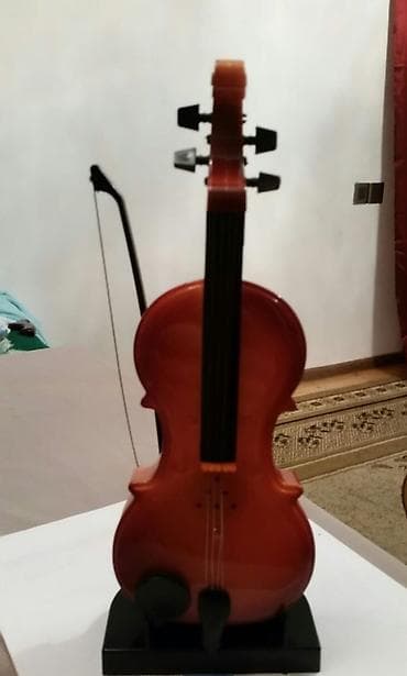 violin: Fiqur, Plastik, rəng - Qəhvəyi — 1