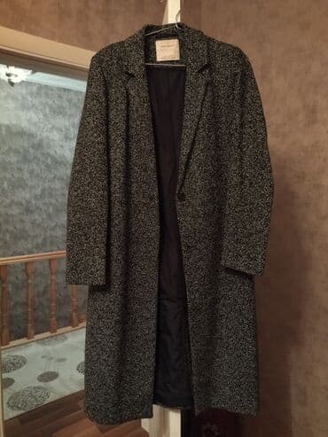 Bir neçə dəfə geyinilib sadəcə.Zara firmasinindir