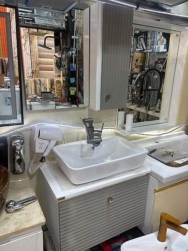 desmalar: Hamam mebeli və aksesuarları dəsti - Üstündən qoyulan keramik — 1