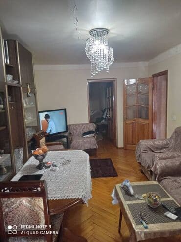 yasamalda 3 otaqli kiraye evler: Yasamalda 10 mertebeli binanın 7-cı mərtəbəsində yerləşən ümumi — 10