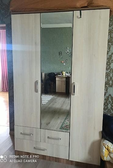 divar sekilleri: Üçqapılı paltar şkafı - Material: laminat/LDSP, ağ-açıq palıd — 2