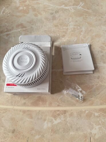 yarı tikli: Yanğın, tüstü dedektoru İnfrared vasitəsilə tüstülənməni vaxtında — 1