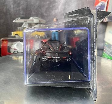 Bentley: Ferrari, 2016 il, 1:43, Dəmir, Ödənişli çatdırılma — 4