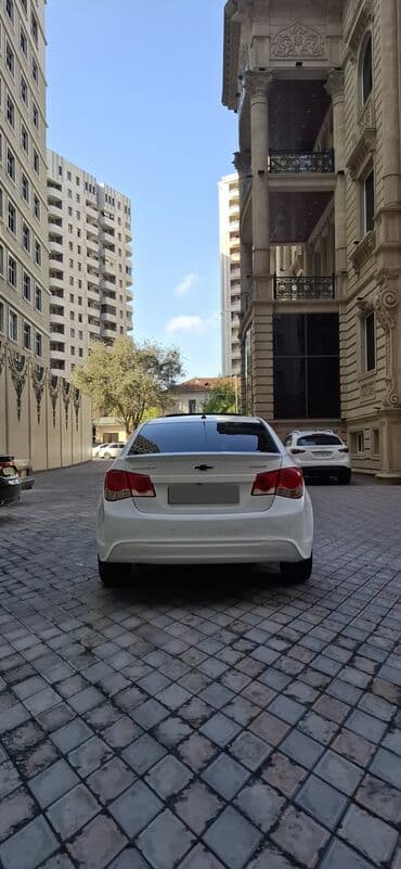 Avtomobil alışı: Chevrolet Cruze: 1.8 l | 2014 il 267000 km Sedan — 5