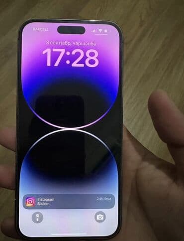komputer ekran: IPhone 14 Pro, Deep Purple, Face ID — 1
