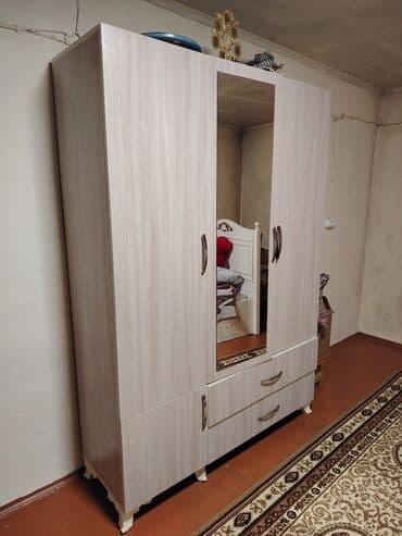 İşlənmiş, 3 qapılı Düz dolab, Qarderob, paltar dolabı