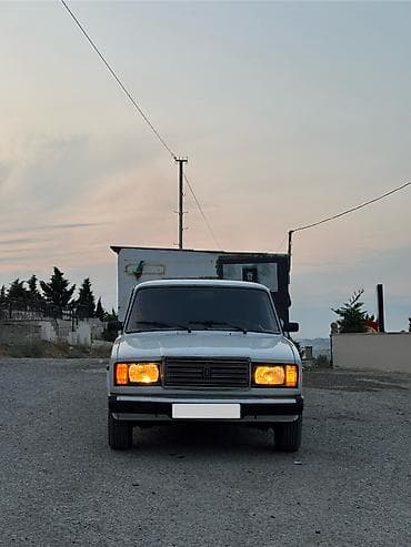 VAZ (LADA) 2107: 1.6 l | 2005 il 250000 km Sedan — 2