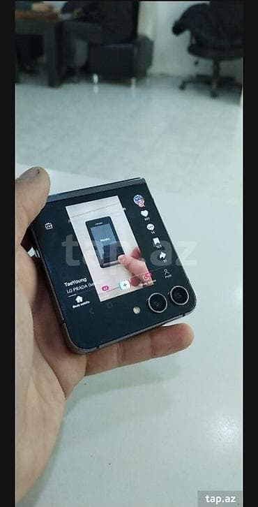 plesteyşin 5: Samsung Galaxy Z Flip 5, rəng - Qara, Barmaq izi — 7