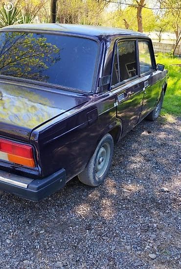2107 oturacaqları: VAZ 2107.Reng benovseyi Sigorta texasmotor varidi.Mator ela,karopka — 3