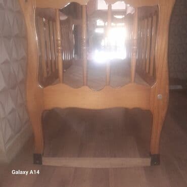 продам детскую кроватку: Oğlan və qız üçün, Dördbucaq, Beşik, Dəst ilə, Matrassız, Yellənmə mexanizmsiz — 2