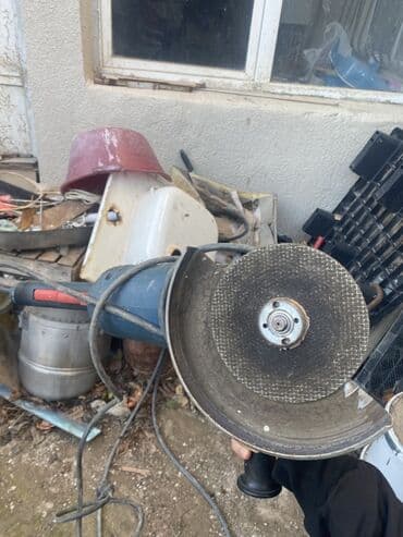 Другие пилы: Məhsul: Bosch bucaqayı (UŞM) – iri ölçülü Xüsusiyyətlər: - Şəbəkə ilə — 1