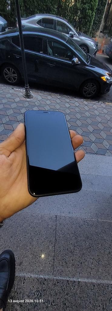 apple 5 s: IPhone 11, Qara, Face ID — 4