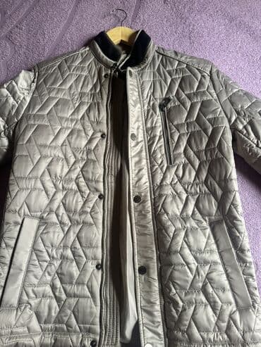 İdman dəstləri: Kişi gödəkçəsi Türkiyədən alınıb, geyinilməyib. Əgər — 1