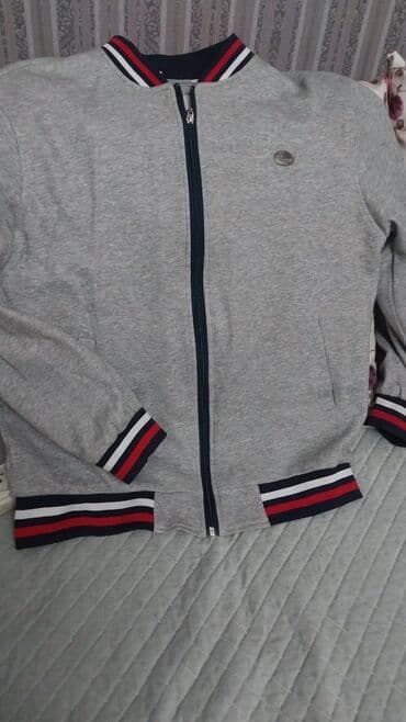 детские вещи на 9 лет: Baha alınıb.Təptəzədir heç geyinilməyib. Uşaq üçün fermuarlı — 1