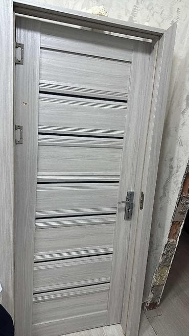 seif qapı: F.n 2 ədəd qapı biri 100 AZN. Ölçü 90×205. Ünvan Köhnə Günəşli (Fn) — 1