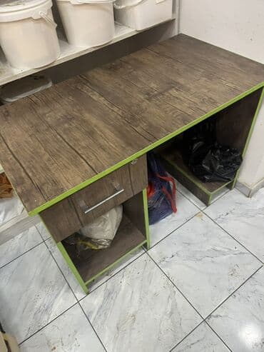 письменный стол с полками: Kompüter masası, Laminat, Dördbucaq masa — 3