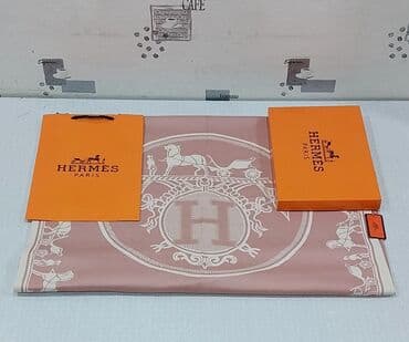 Ferrari: Hermes şərfi, xanımlar üçün, təzədir, keyfiyyətlidir. Model: Hermès — 7