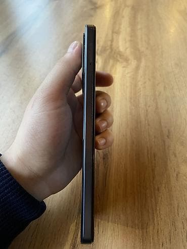 indesit soyuducu soyutmur: Tecno Pova 6 Neo, 128 GB, Barmaq izi, Face ID — 5