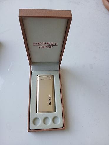 Digər aksesuarlar: HONEST Lighter – qutulu klassik qazlı alışqan - Brend: HONEST - Rəng — 1
