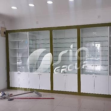 Vitrin mebellərinin yığılması