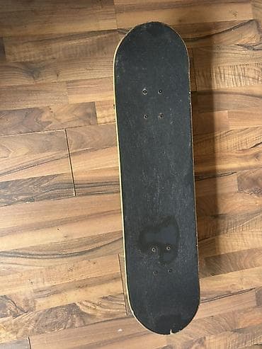 İdman çantaları: Skateboard – Canadian Maple gövdə Skateboard satılır. 80 AZN-ə — 2