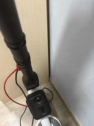 hareket scooter 2. el: Salam, samokat yigilib polnu, her sey var. Fara, telefon tutan. Toba — 4