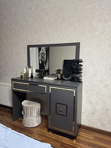 Güzgülü makiyaj masası və taburet - Rəng: tünd bozumtul (antrasit) – — 2