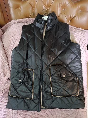 casio qol saati: Qadın üçün yastı tikişli, qara rəngli quilted jilet. - Material — 1