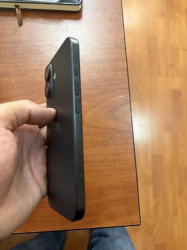 iphone 11 2el: IPhone 16, 128 GB, Qara, Face ID — 4