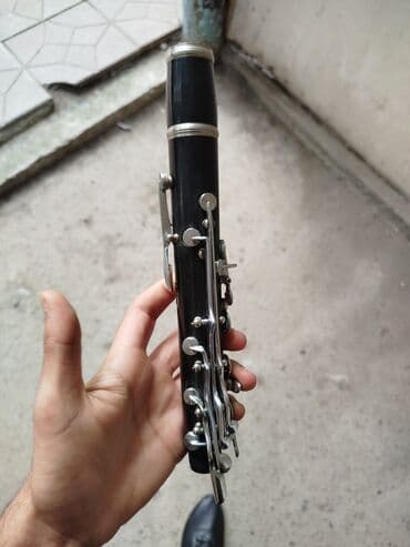 məktəbəqədər uşaqlar üçün testlər: B klarnet Nikel örtüklü gümüşü düymələr və ağzıq hissəsi ilə qara — 6