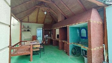 Qarajlar: 6 otaqlı, 360 kv. m, Yeni təmirli — 2