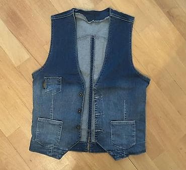 Cins jilet - Material: klassik mavi denim (cins) - Dizayn: V-vari