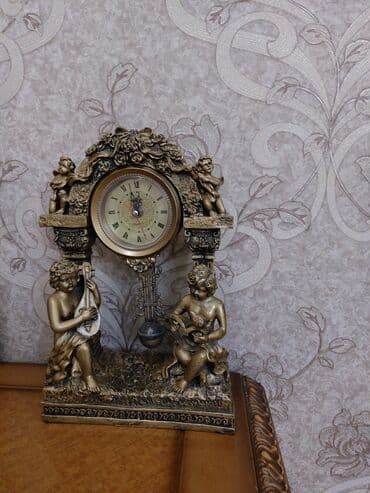 20 yanvar şəkilləri çəkmək: Masaüstü saatlar, Elektron, Mayatnik — 1