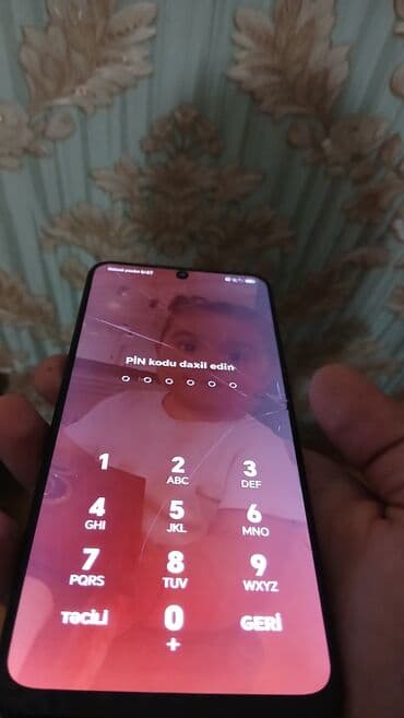 berde telefonlar: Honor 8A 2020, 128 GB, rəng - Qara — 6