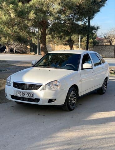 VAZ (LADA) Priora: 1.4 l | 2013 il 55235 km Hetçbek