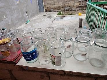 suse banka qebulu: Şüşə bankalar dəsti - Həcmlər: təxminən 0.3 l, 0.5 l, 0.7 l, 1 l və 3 — 3