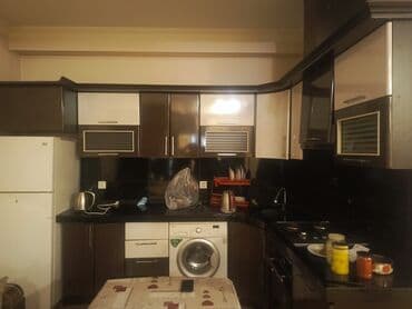 laminat metbex mebeli: Mətbəx mebeli dəsti satılır - Modern künc yerləşimli dizayn: üst və — 1