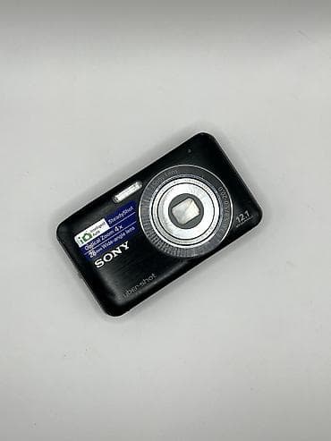 taipsi adapter: Hər bir modelin üzərində yaddaş kartı batareya və adapter verilir — 5
