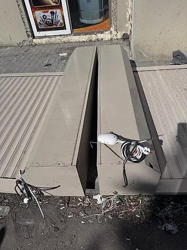 padval qapısı: Elektrikli jalüz qapılar – 2 ədəd - Tip: Avtomatik rulon tipli — 3