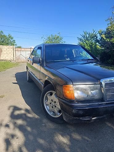 priora satışı: Mercedes-Benz 190 (W201) sedan - Kuzov: qara rəng, 4 qapı, klassik — 5