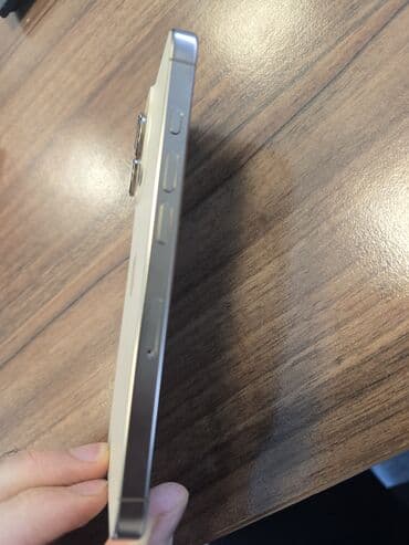 iphone 8s plus: IPhone 16 Pro, Ağ, Face ID — 2