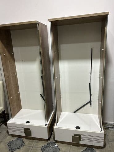 demir şkaf: Şüşəli dolab vitrini, İşlənmiş — 3